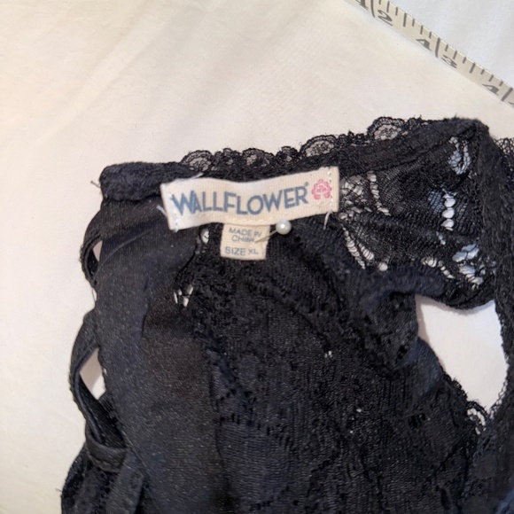 Wallflower | Black Lace Swim Coverup | XL - Picture 9 of 9